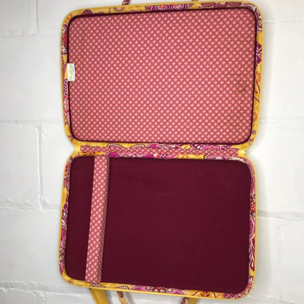 Vera Bradley Bali Gold Paisley Hard Computer Case Travel Laptop Bag
